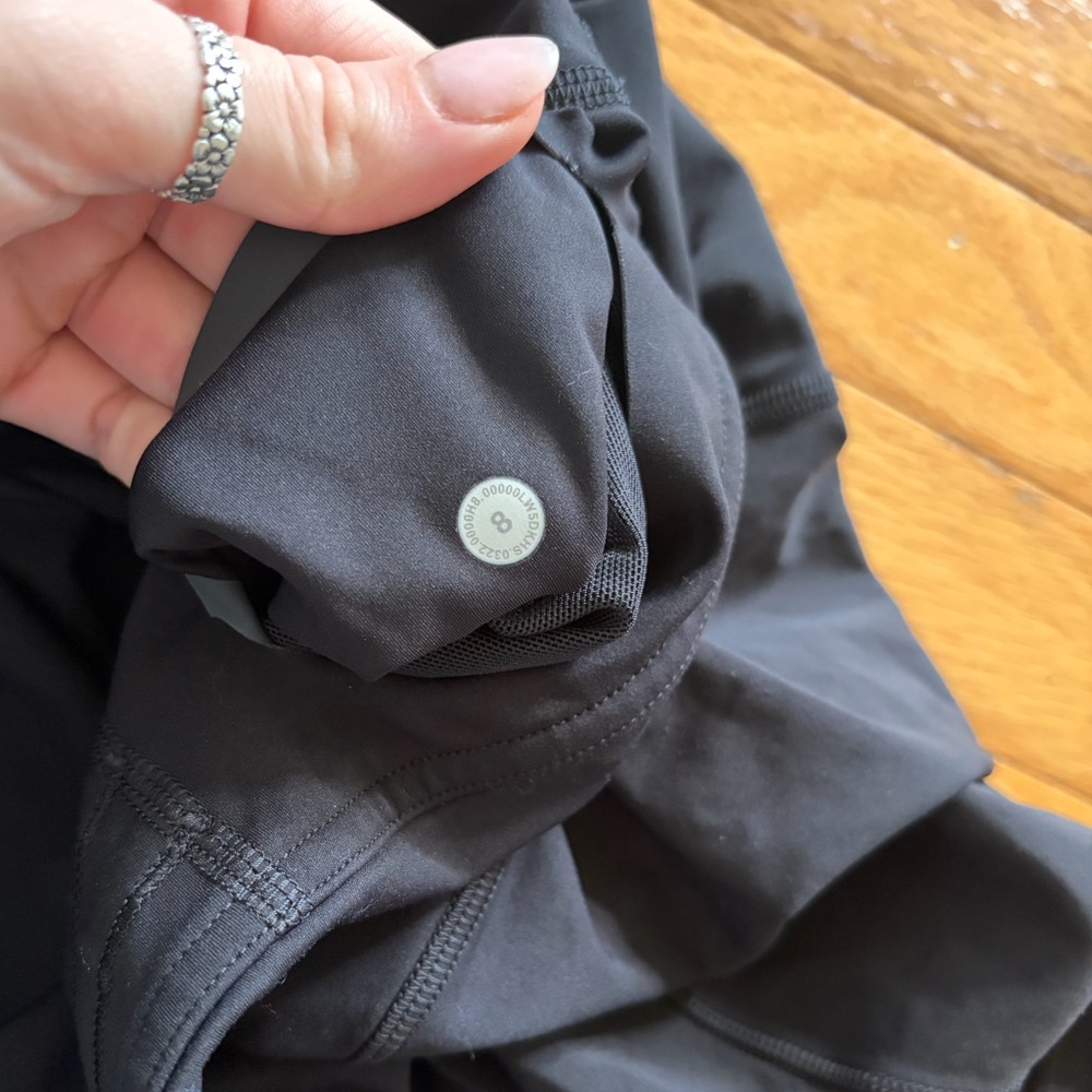Lululemon Base Pace Leggings- black, size 8, 25” - Picture 3 of 4